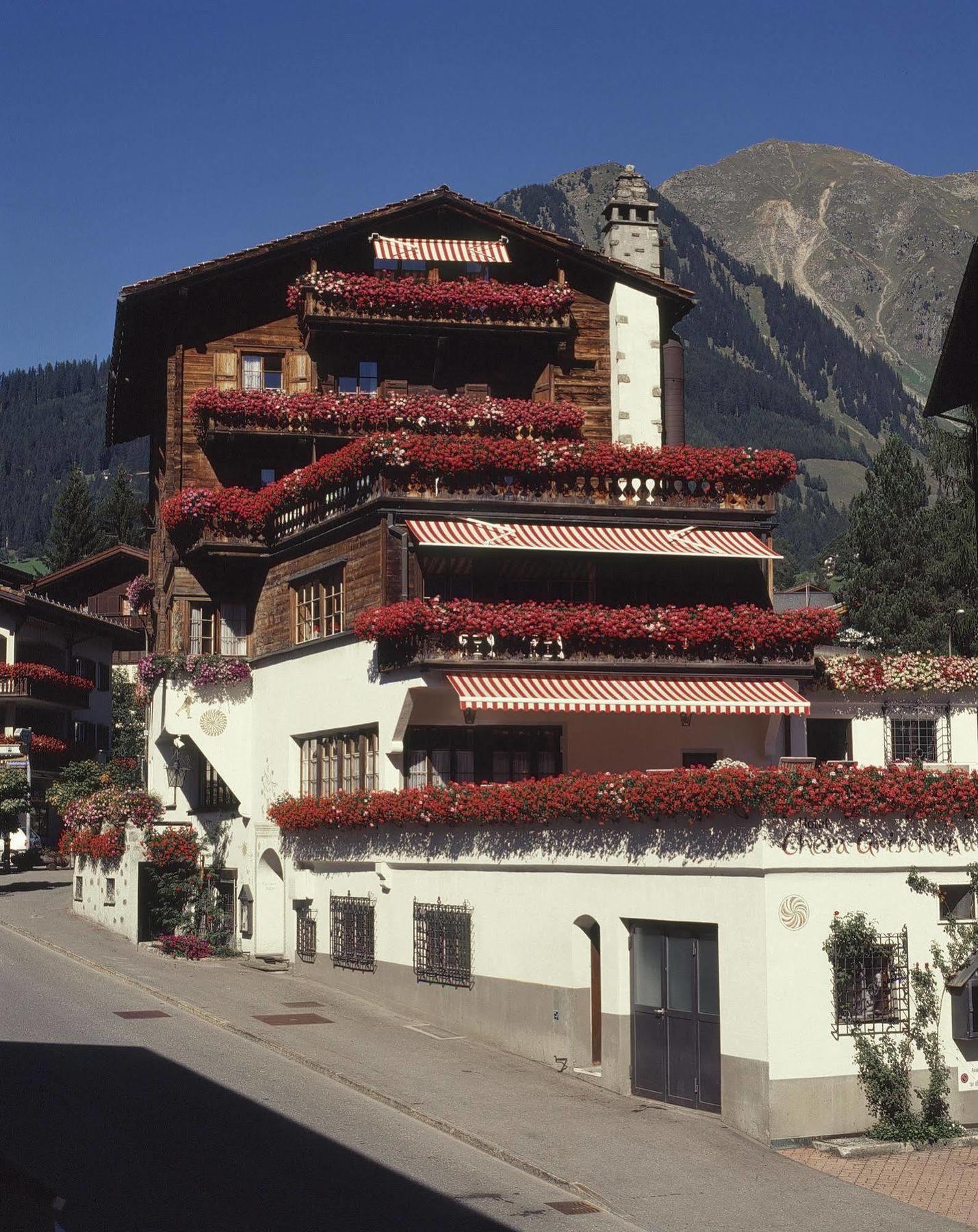 Hotel Chesa Grischuna Klosters Exterior foto